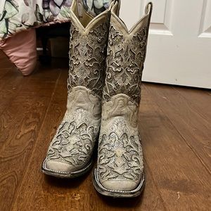 Corral boots